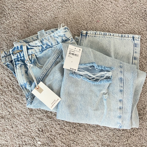 Good American Jeans - Picture 2 of 4